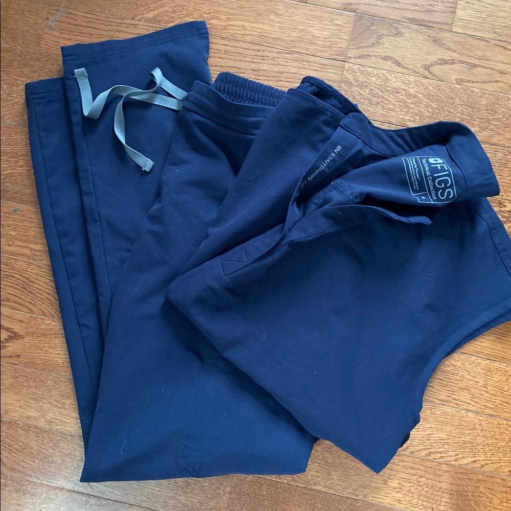 EUC navy blue figs scrubs